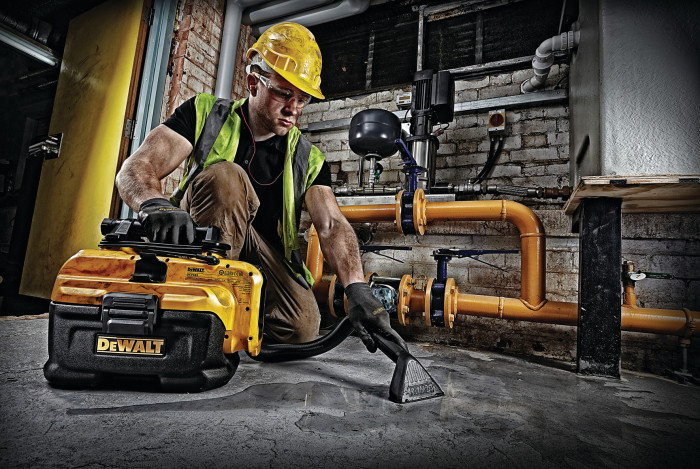 DEWALT? lancerer kraftfuld, kompakt v?d-/t?rst?vsuger til hurtig og effektiv reng?ring