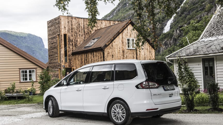 Nye Ford Galaxy varebil – nå også med firehjulstrekk