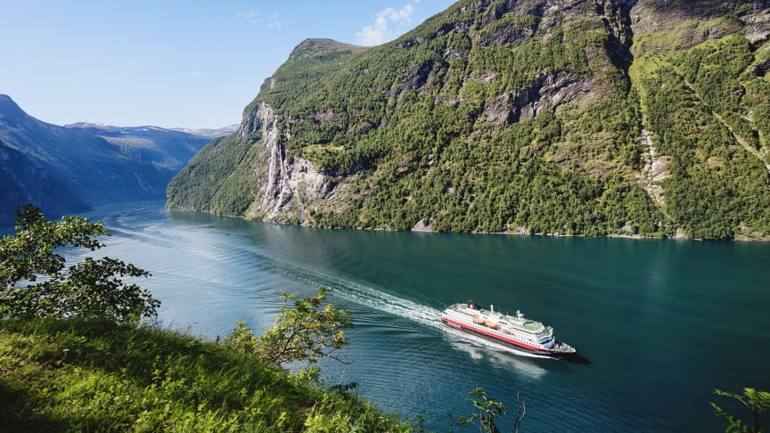 ​Hurtigruten setter 14 av 16 skip tilbake i trafikk